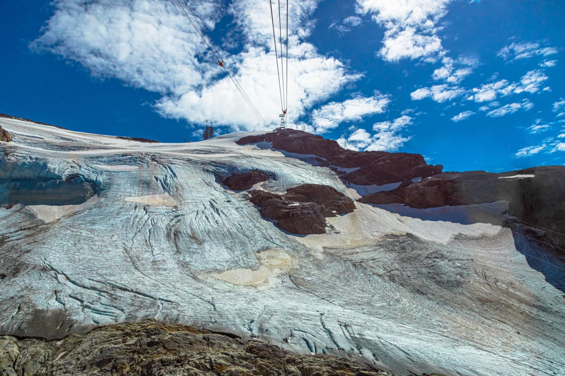 Mount Titlis Glacier – Paris & Switzerland Tour Package – 8 Days