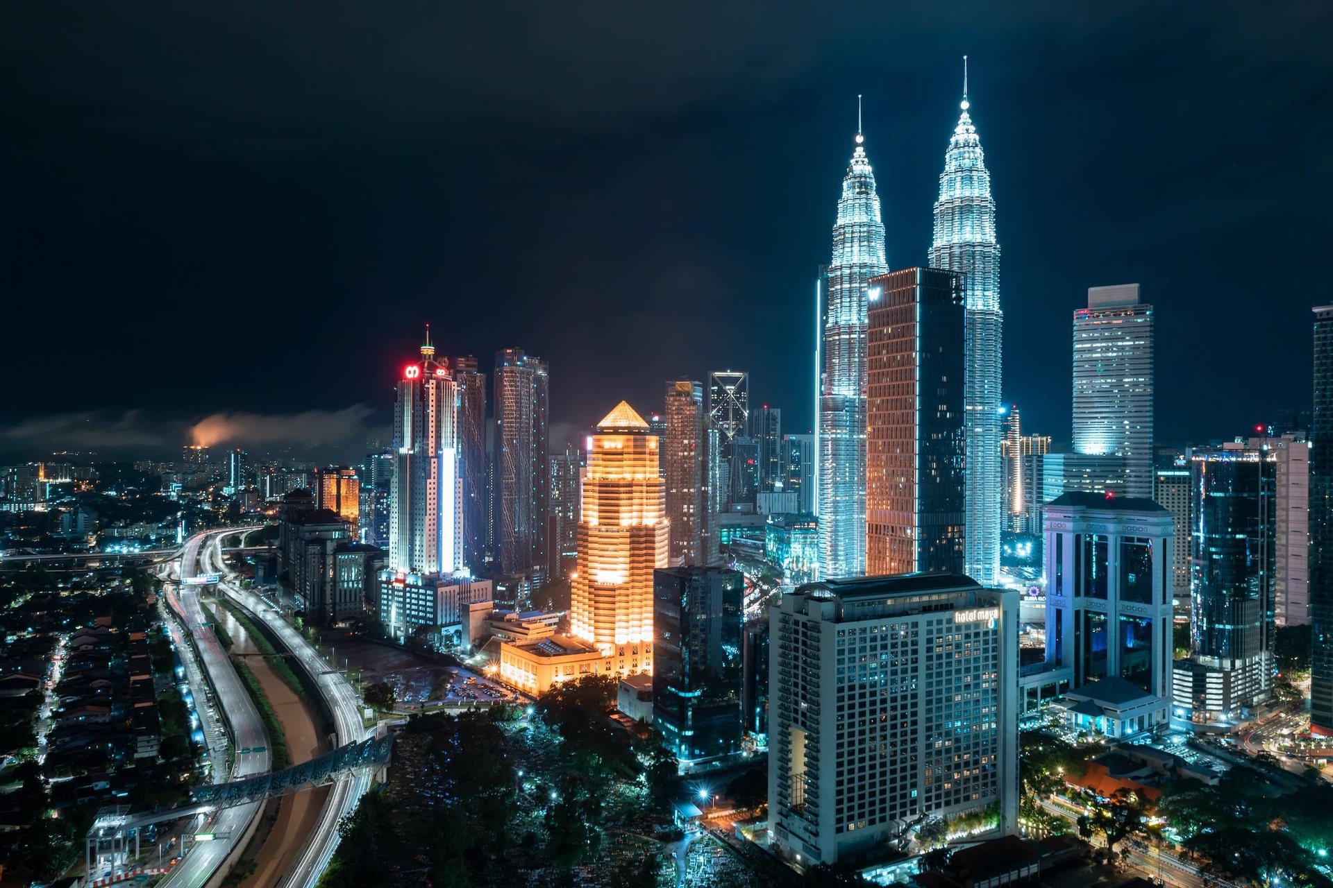 Petronas Twin Towers, Kuala Lumpur – Malaysia 4 Nights 5 Days Package